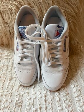 Reebok White Leather Sneaker
